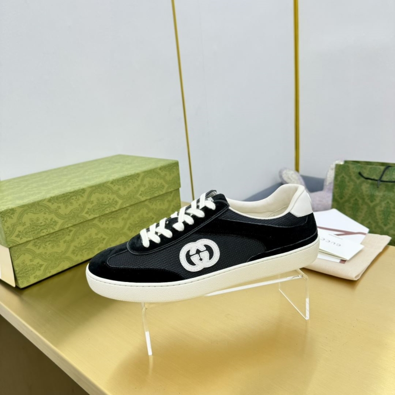 G*u*i casual shoes